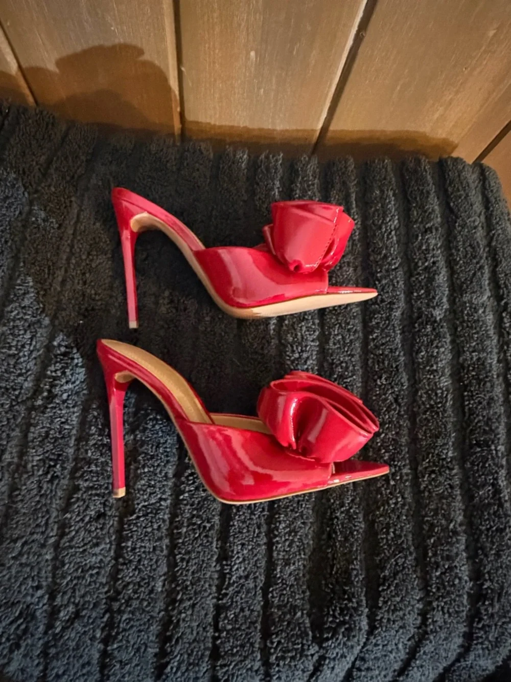 Steve Madden AFFINITY heels Red patent, size 6 originally $130 NEW